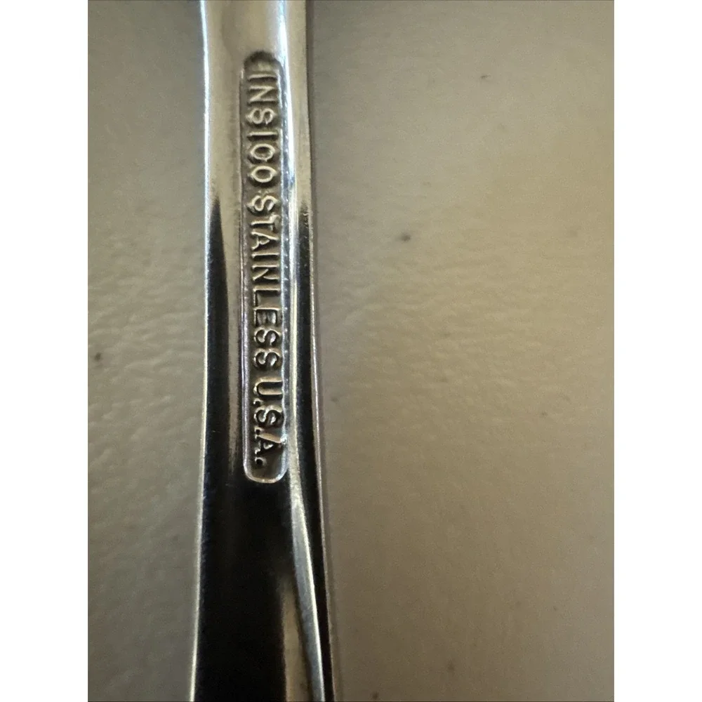 International Silver 100 stainless steel Impression Round Soup Spoon USA‎